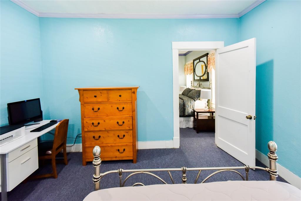 3015 1 Avenue R, Galveston, Texas 77550, 4 Bedrooms Bedrooms, 7 Rooms Rooms,2 BathroomsBathrooms,Single-family,For Sale,Avenue R,65491997