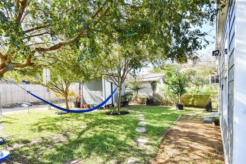 3015 1 Avenue R, Galveston, Texas 77550, 4 Bedrooms Bedrooms, 7 Rooms Rooms,2 BathroomsBathrooms,Single-family,For Sale,Avenue R,65491997