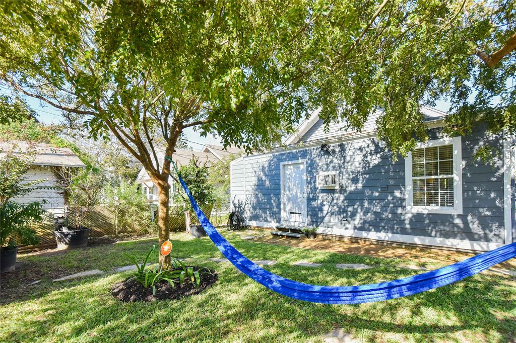 3015 1 Avenue R, Galveston, Texas 77550, 4 Bedrooms Bedrooms, 7 Rooms Rooms,2 BathroomsBathrooms,Single-family,For Sale,Avenue R,65491997