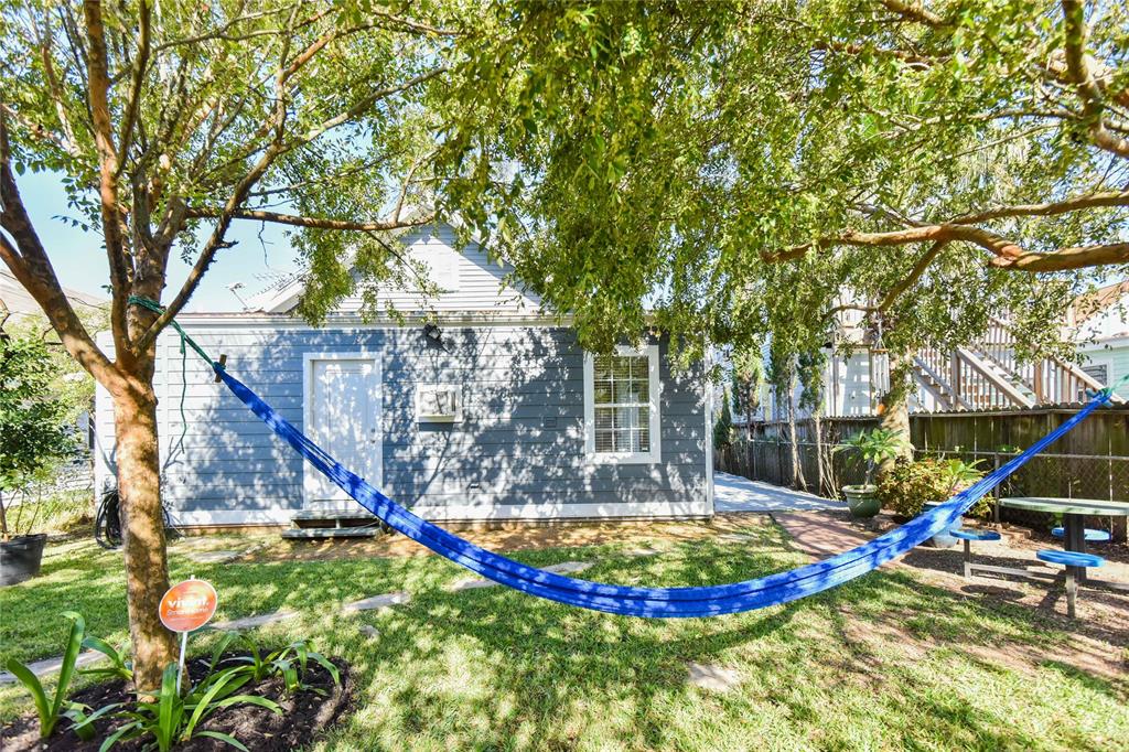 3015 1 Avenue R, Galveston, Texas 77550, 4 Bedrooms Bedrooms, 7 Rooms Rooms,2 BathroomsBathrooms,Single-family,For Sale,Avenue R,65491997