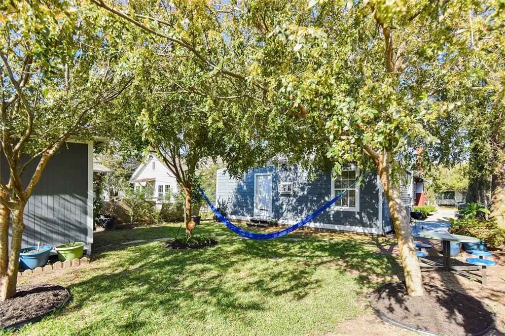 3015 1 Avenue R, Galveston, Texas 77550, 4 Bedrooms Bedrooms, 7 Rooms Rooms,2 BathroomsBathrooms,Single-family,For Sale,Avenue R,65491997