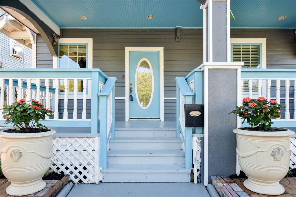 3015 1 Avenue R, Galveston, Texas 77550, 4 Bedrooms Bedrooms, 7 Rooms Rooms,2 BathroomsBathrooms,Single-family,For Sale,Avenue R,65491997