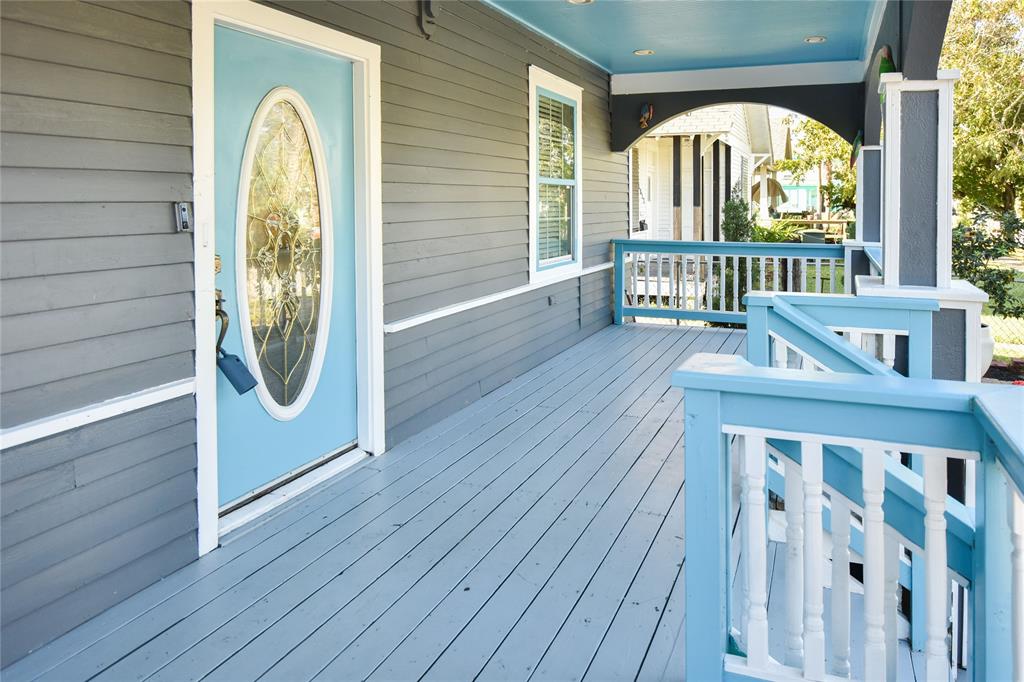 3015 1 Avenue R, Galveston, Texas 77550, 4 Bedrooms Bedrooms, 7 Rooms Rooms,2 BathroomsBathrooms,Single-family,For Sale,Avenue R,65491997