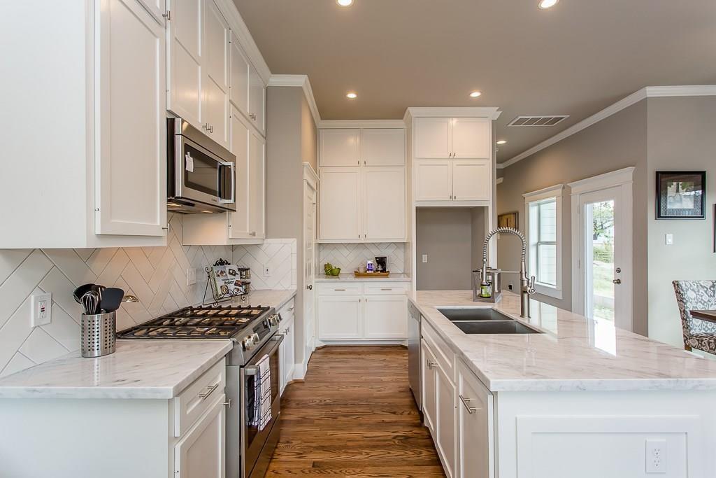 1004 3 Enid Street, Houston, Texas 77009, 4 Bedrooms Bedrooms, 5 Rooms Rooms,3 BathroomsBathrooms,Single-family,For Sale,Enid,75490292