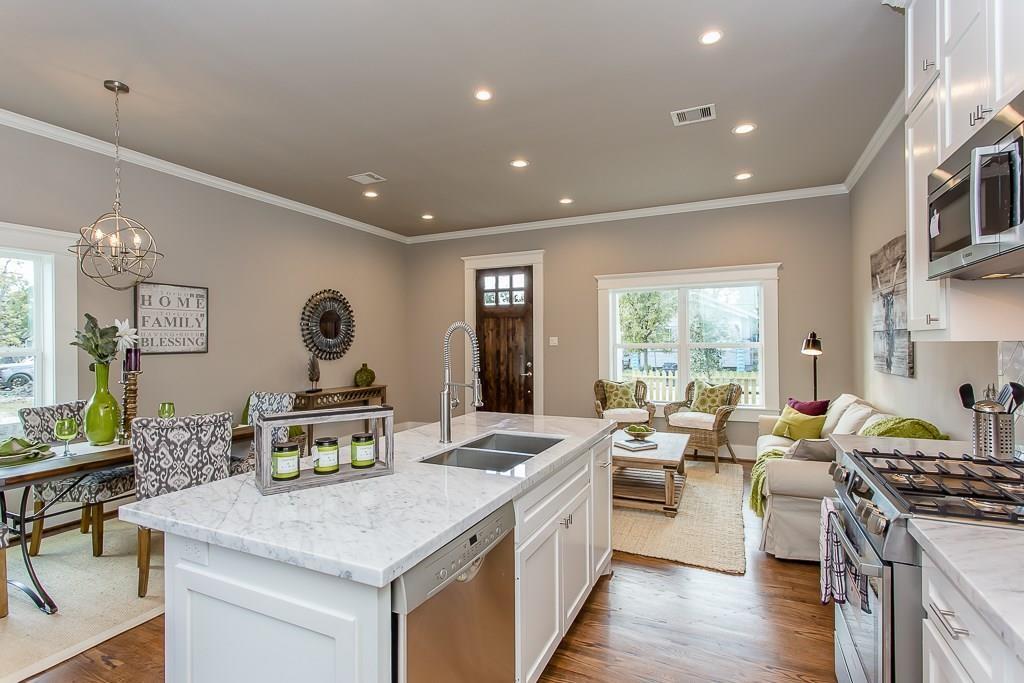 1004 3 Enid Street, Houston, Texas 77009, 4 Bedrooms Bedrooms, 5 Rooms Rooms,3 BathroomsBathrooms,Single-family,For Sale,Enid,75490292