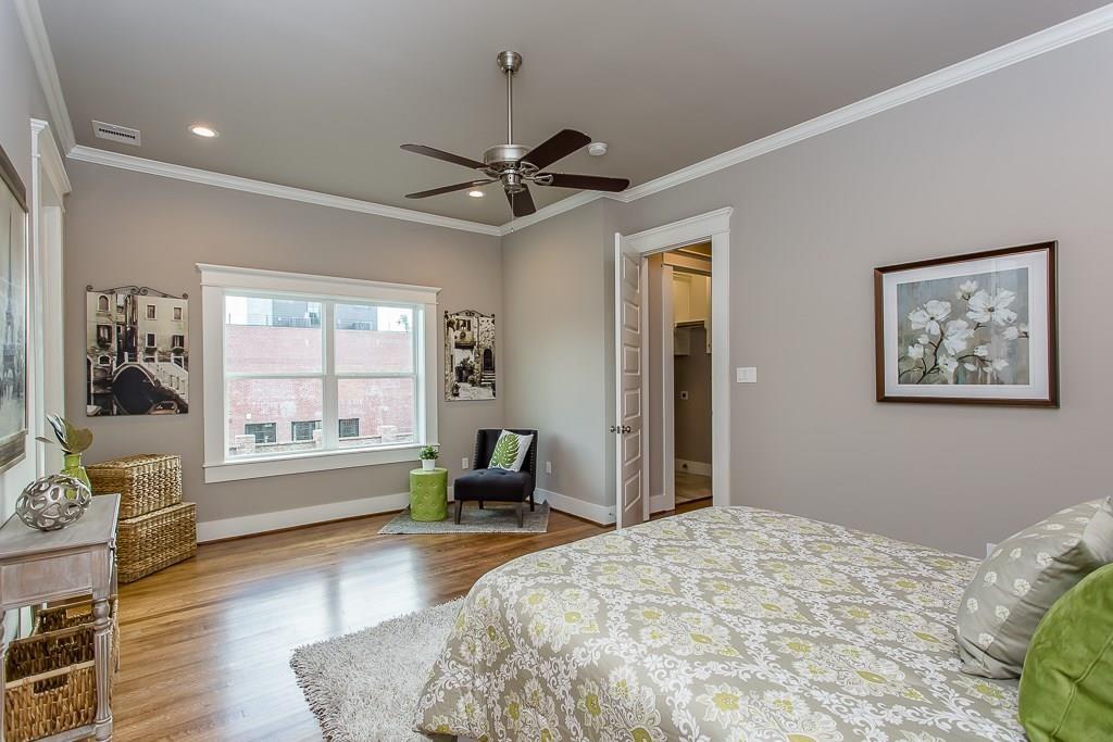 1004 3 Enid Street, Houston, Texas 77009, 4 Bedrooms Bedrooms, 5 Rooms Rooms,3 BathroomsBathrooms,Single-family,For Sale,Enid,75490292