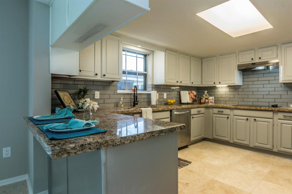 2114 1 Willow Dell Drive, Seabrook, Texas 77586, 3 Bedrooms Bedrooms, 7 Rooms Rooms,2 BathroomsBathrooms,Single-family,For Sale,Willow Dell,70127105