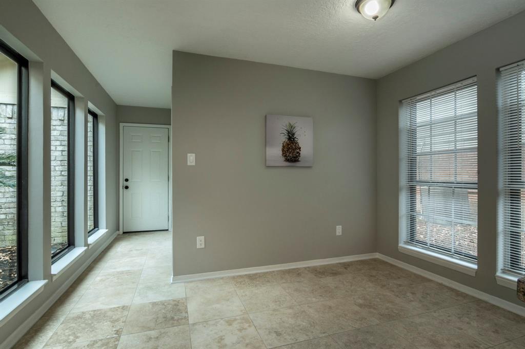 2114 1 Willow Dell Drive, Seabrook, Texas 77586, 3 Bedrooms Bedrooms, 7 Rooms Rooms,2 BathroomsBathrooms,Single-family,For Sale,Willow Dell,70127105