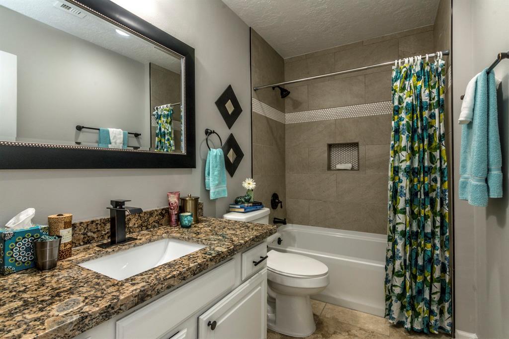 2114 1 Willow Dell Drive, Seabrook, Texas 77586, 3 Bedrooms Bedrooms, 7 Rooms Rooms,2 BathroomsBathrooms,Single-family,For Sale,Willow Dell,70127105