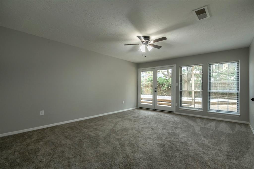 2114 1 Willow Dell Drive, Seabrook, Texas 77586, 3 Bedrooms Bedrooms, 7 Rooms Rooms,2 BathroomsBathrooms,Single-family,For Sale,Willow Dell,70127105