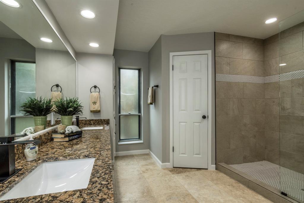 2114 1 Willow Dell Drive, Seabrook, Texas 77586, 3 Bedrooms Bedrooms, 7 Rooms Rooms,2 BathroomsBathrooms,Single-family,For Sale,Willow Dell,70127105