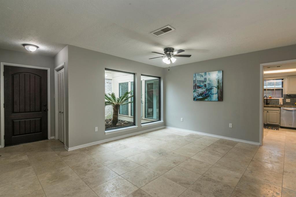2114 1 Willow Dell Drive, Seabrook, Texas 77586, 3 Bedrooms Bedrooms, 7 Rooms Rooms,2 BathroomsBathrooms,Single-family,For Sale,Willow Dell,70127105