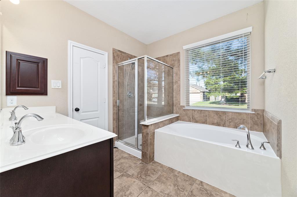 6402 2 Papaya Bend Drive, Katy, Texas 77494, 4 Bedrooms Bedrooms, 7 Rooms Rooms,2 BathroomsBathrooms,Single-family,For Sale,Papaya Bend,76861453