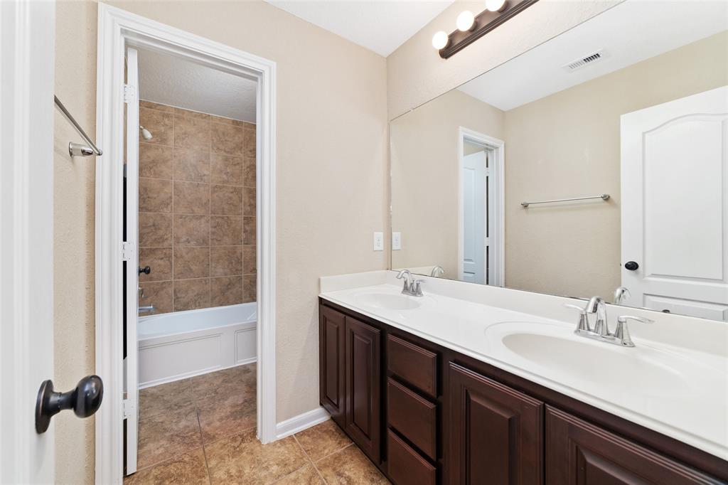 6402 2 Papaya Bend Drive, Katy, Texas 77494, 4 Bedrooms Bedrooms, 7 Rooms Rooms,2 BathroomsBathrooms,Single-family,For Sale,Papaya Bend,76861453