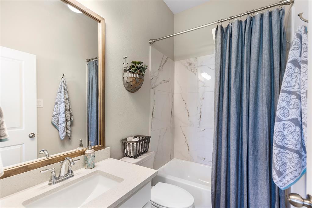 16214 2 Whiteoak Canyon Drive, Humble, Texas 77346, 4 Bedrooms Bedrooms, 8 Rooms Rooms,4 BathroomsBathrooms,Single-family,For Sale,Whiteoak Canyon,69787118