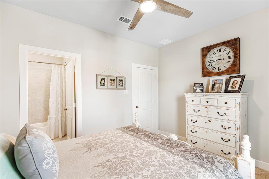 16214 2 Whiteoak Canyon Drive, Humble, Texas 77346, 4 Bedrooms Bedrooms, 8 Rooms Rooms,4 BathroomsBathrooms,Single-family,For Sale,Whiteoak Canyon,69787118