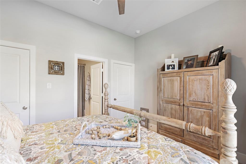 16214 2 Whiteoak Canyon Drive, Humble, Texas 77346, 4 Bedrooms Bedrooms, 8 Rooms Rooms,4 BathroomsBathrooms,Single-family,For Sale,Whiteoak Canyon,69787118