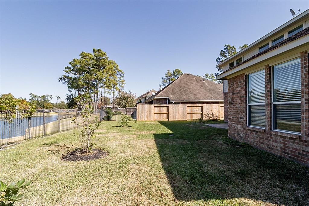 15614 2 Chapel Lake Drive, Cypress, Texas 77429, 4 Bedrooms Bedrooms, 4 Rooms Rooms,3 BathroomsBathrooms,Single-family,For Sale,Chapel Lake,62850248