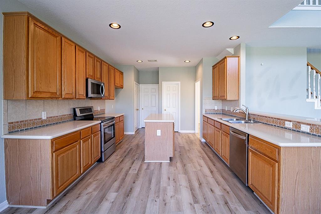 15614 2 Chapel Lake Drive, Cypress, Texas 77429, 4 Bedrooms Bedrooms, 4 Rooms Rooms,3 BathroomsBathrooms,Single-family,For Sale,Chapel Lake,62850248