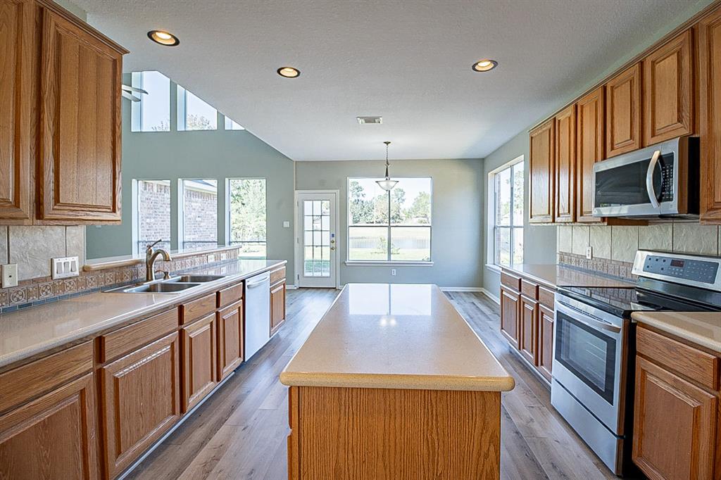 15614 2 Chapel Lake Drive, Cypress, Texas 77429, 4 Bedrooms Bedrooms, 4 Rooms Rooms,3 BathroomsBathrooms,Single-family,For Sale,Chapel Lake,62850248