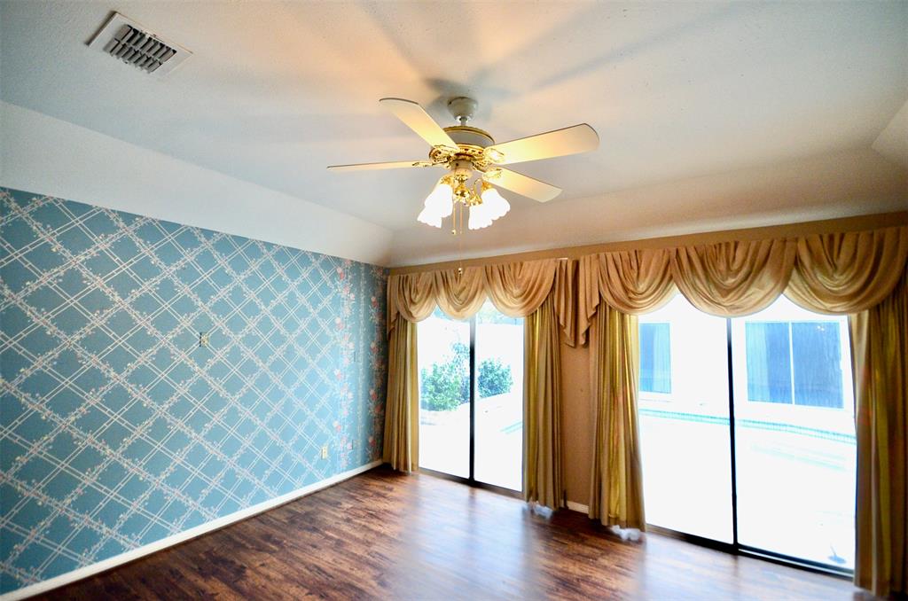 403 1 Longview Drive, Sugar Land, Texas 77478, 3 Bedrooms Bedrooms, 9 Rooms Rooms,2 BathroomsBathrooms,Single-family,For Sale,Longview,72786936