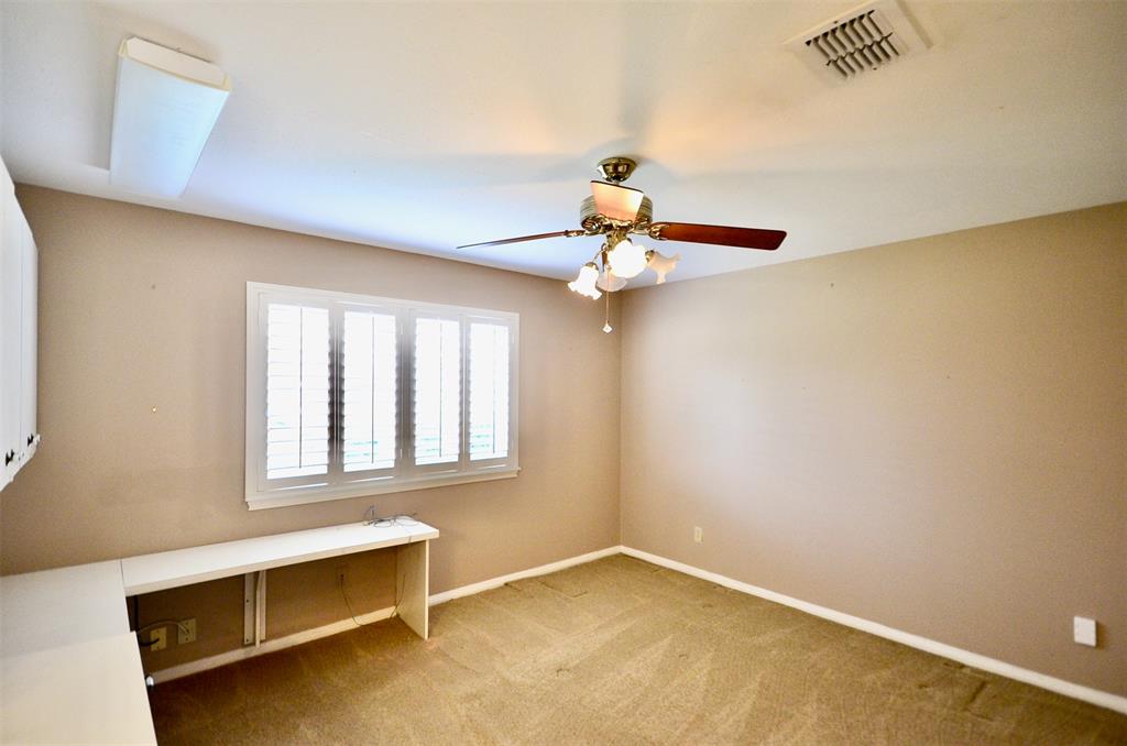 403 1 Longview Drive, Sugar Land, Texas 77478, 3 Bedrooms Bedrooms, 9 Rooms Rooms,2 BathroomsBathrooms,Single-family,For Sale,Longview,72786936
