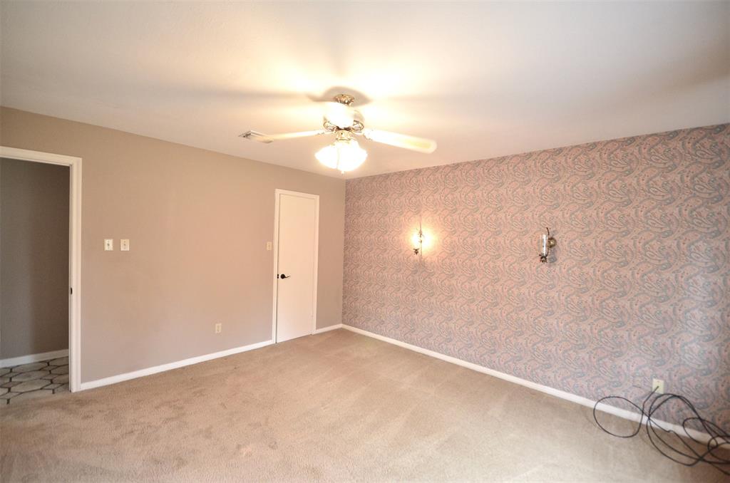 403 1 Longview Drive, Sugar Land, Texas 77478, 3 Bedrooms Bedrooms, 9 Rooms Rooms,2 BathroomsBathrooms,Single-family,For Sale,Longview,72786936