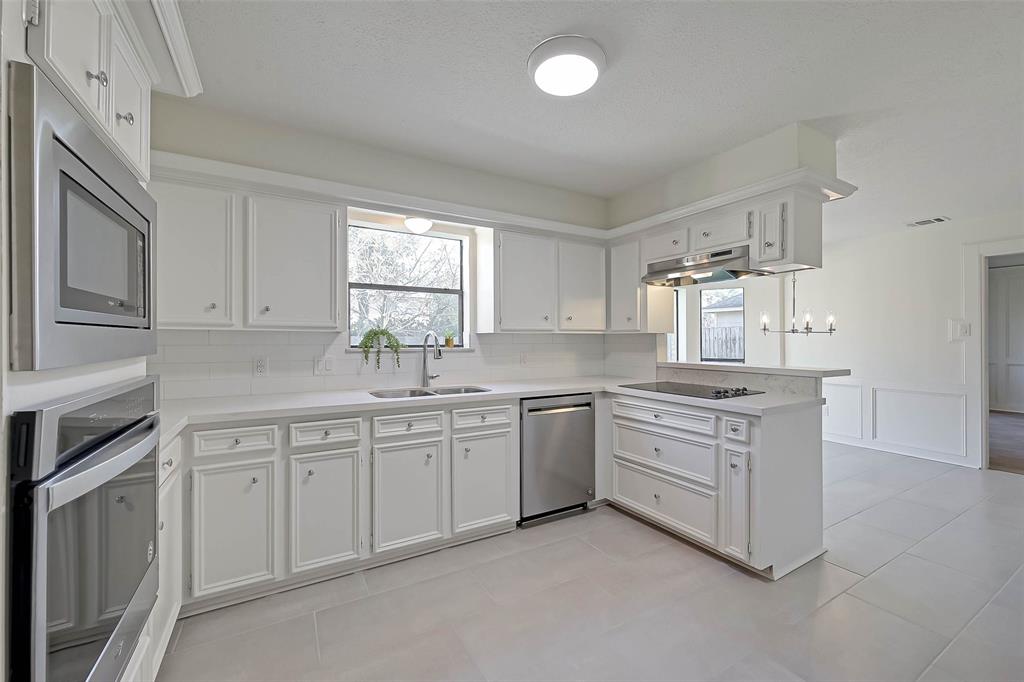 16914 2 Butteroak Drive, Spring, Texas 77379, 4 Bedrooms Bedrooms, 9 Rooms Rooms,3 BathroomsBathrooms,Single-family,For Sale,Butteroak,55894509