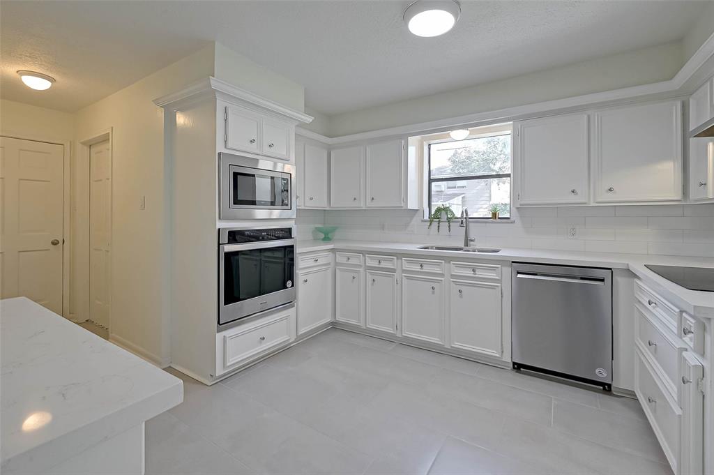 16914 2 Butteroak Drive, Spring, Texas 77379, 4 Bedrooms Bedrooms, 9 Rooms Rooms,3 BathroomsBathrooms,Single-family,For Sale,Butteroak,55894509