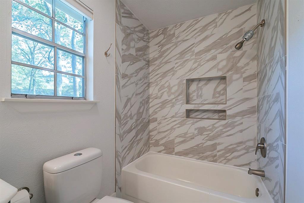 19 2 Greenbud Court, Spring, Texas 77380, 3 Bedrooms Bedrooms, 3 Rooms Rooms,2 BathroomsBathrooms,Single-family,For Sale,Greenbud,62636472