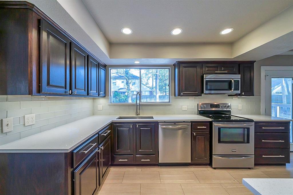 19 2 Greenbud Court, Spring, Texas 77380, 3 Bedrooms Bedrooms, 3 Rooms Rooms,2 BathroomsBathrooms,Single-family,For Sale,Greenbud,62636472