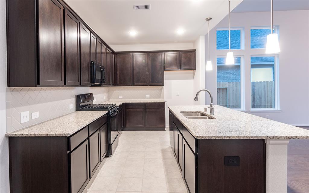 4426 2 Painted Bunting Lane, Baytown, Texas 77521, 4 Bedrooms Bedrooms, 9 Rooms Rooms,3 BathroomsBathrooms,Single-family,For Sale,Painted Bunting,67082901