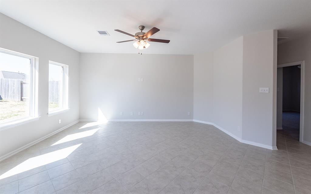 4518 2 Painted Bunting Lane, Baytown, Texas 77521, 3 Bedrooms Bedrooms, 8 Rooms Rooms,2 BathroomsBathrooms,Single-family,For Sale,Painted Bunting,84663605