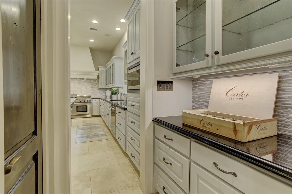 2315 3 Bolsover Street, Houston, Texas 77005, 4 Bedrooms Bedrooms, 14 Rooms Rooms,5 BathroomsBathrooms,Single-family,For Sale,Bolsover,64534955