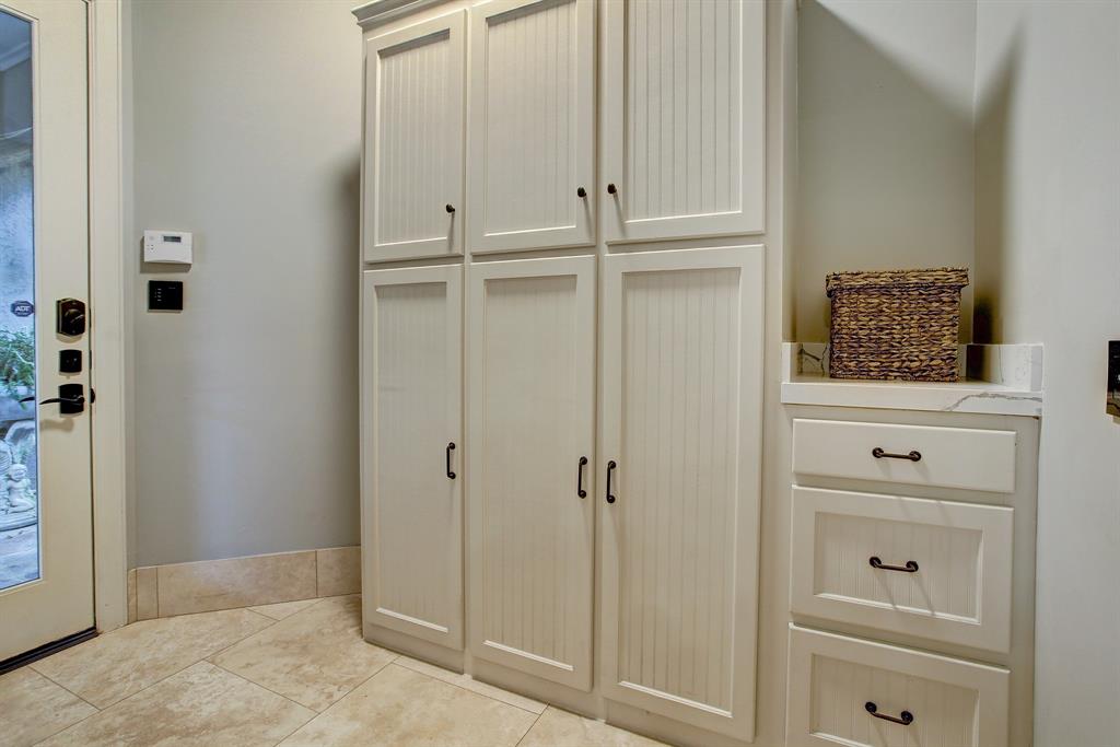 2315 3 Bolsover Street, Houston, Texas 77005, 4 Bedrooms Bedrooms, 14 Rooms Rooms,5 BathroomsBathrooms,Single-family,For Sale,Bolsover,64534955