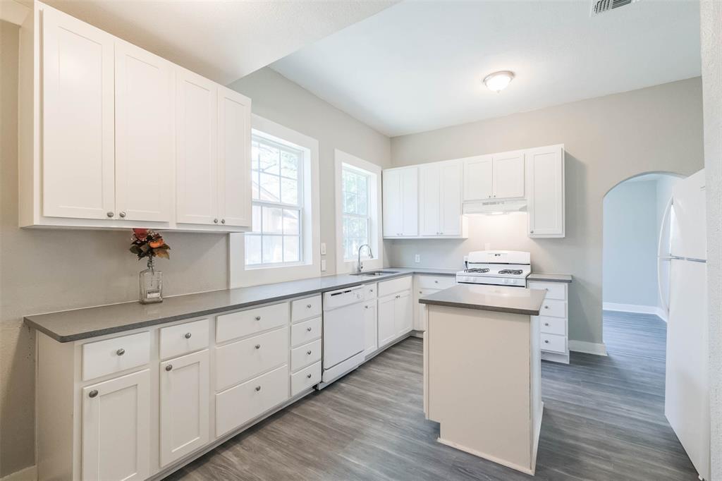 3876 1 Rosedale Street, Houston, Texas 77004, 3 Bedrooms Bedrooms, 7 Rooms Rooms,2 BathroomsBathrooms,Single-family,For Sale,Rosedale,52020291