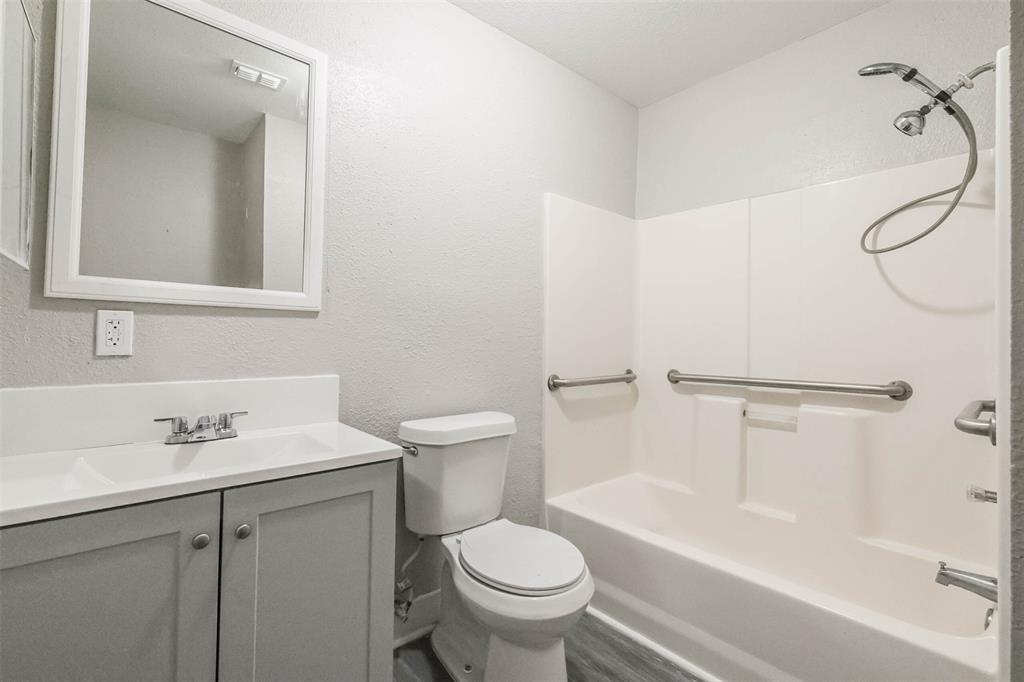 3876 1 Rosedale Street, Houston, Texas 77004, 3 Bedrooms Bedrooms, 7 Rooms Rooms,2 BathroomsBathrooms,Single-family,For Sale,Rosedale,52020291