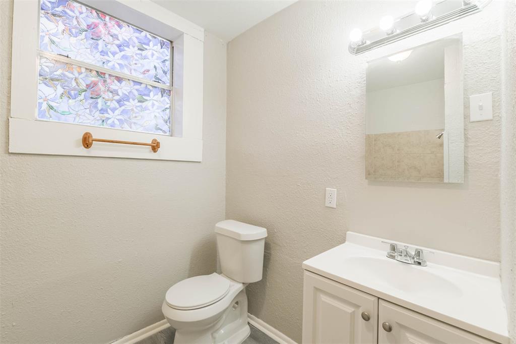 3876 1 Rosedale Street, Houston, Texas 77004, 3 Bedrooms Bedrooms, 7 Rooms Rooms,2 BathroomsBathrooms,Single-family,For Sale,Rosedale,52020291