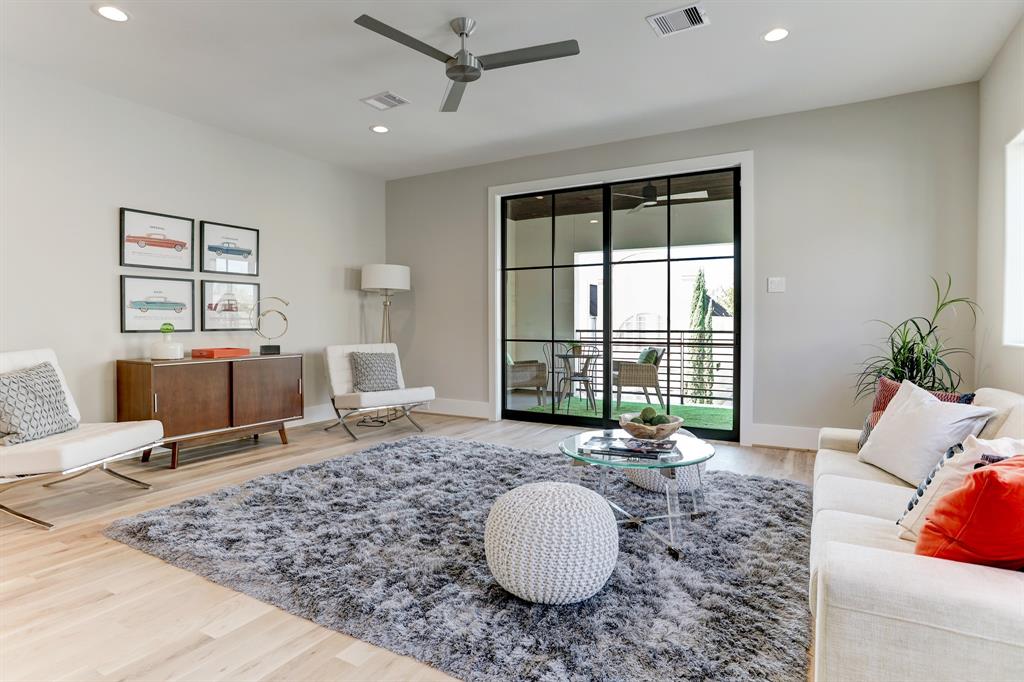 306 3 Asbury Street, Houston, Texas 77007, 3 Bedrooms Bedrooms, 10 Rooms Rooms,3 BathroomsBathrooms,Single-family,For Sale,Asbury,65574597