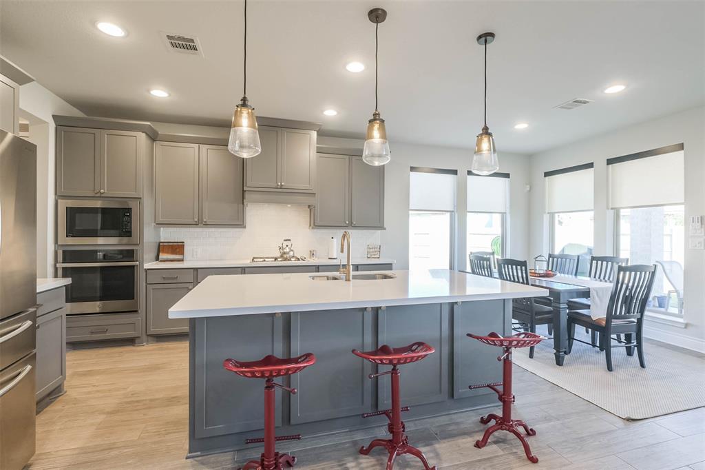 4303 2 Tupelo Leaf Court, Manvel, Texas 77578, 4 Bedrooms Bedrooms, 15 Rooms Rooms,3 BathroomsBathrooms,Single-family,For Sale,Tupelo Leaf,52095017