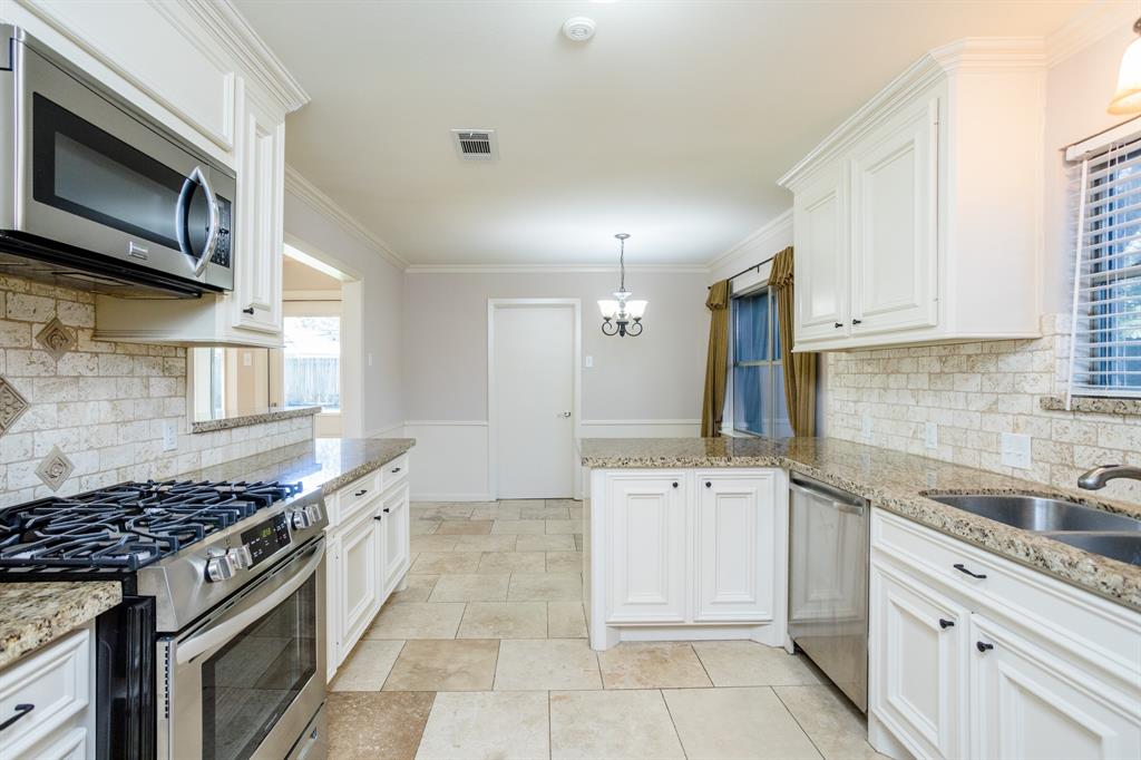 5243 1 Wigton Drive, Houston, Texas 77096, 3 Bedrooms Bedrooms, 9 Rooms Rooms,2 BathroomsBathrooms,Single-family,For Sale,Wigton,58815965