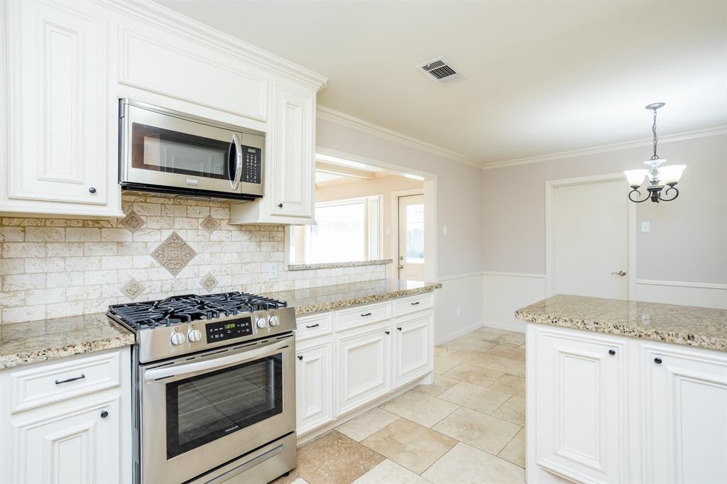 5243 1 Wigton Drive, Houston, Texas 77096, 3 Bedrooms Bedrooms, 9 Rooms Rooms,2 BathroomsBathrooms,Single-family,For Sale,Wigton,58815965