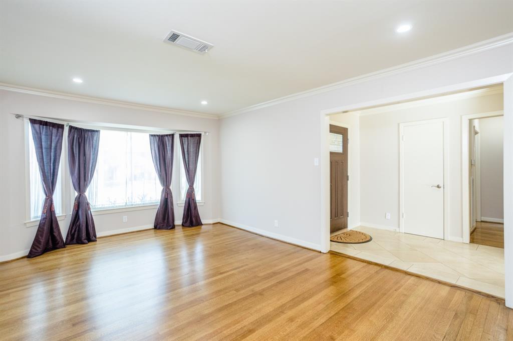 5243 1 Wigton Drive, Houston, Texas 77096, 3 Bedrooms Bedrooms, 9 Rooms Rooms,2 BathroomsBathrooms,Single-family,For Sale,Wigton,58815965