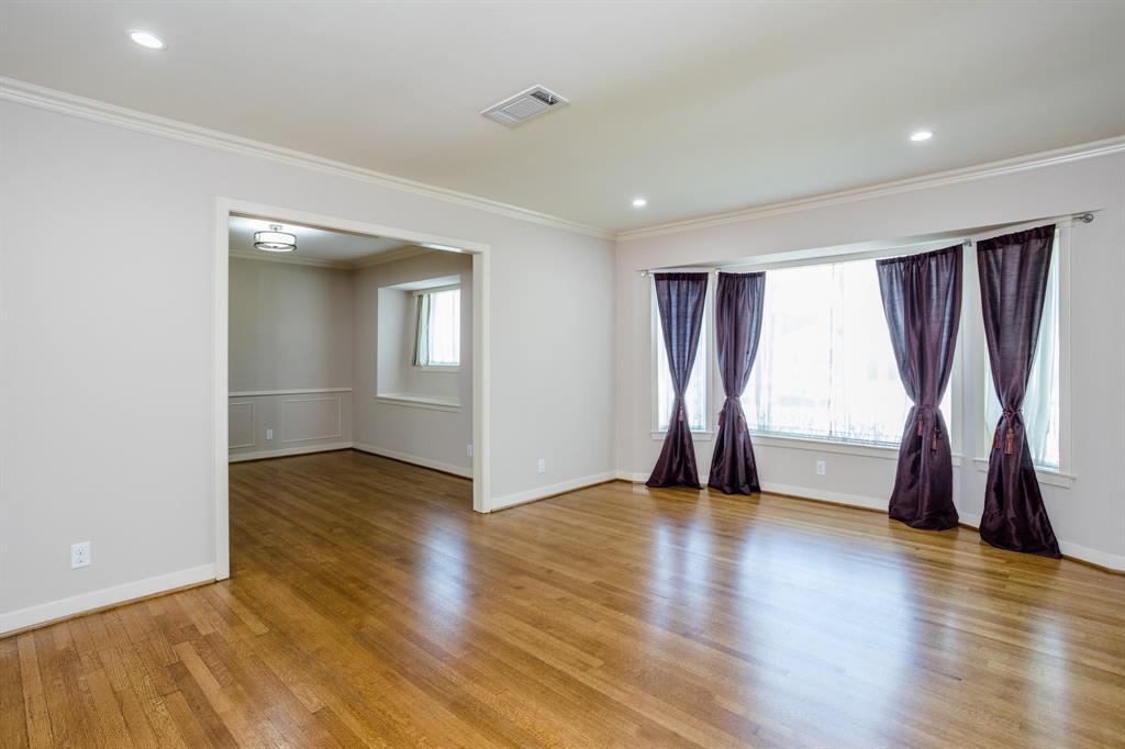5243 1 Wigton Drive, Houston, Texas 77096, 3 Bedrooms Bedrooms, 9 Rooms Rooms,2 BathroomsBathrooms,Single-family,For Sale,Wigton,58815965