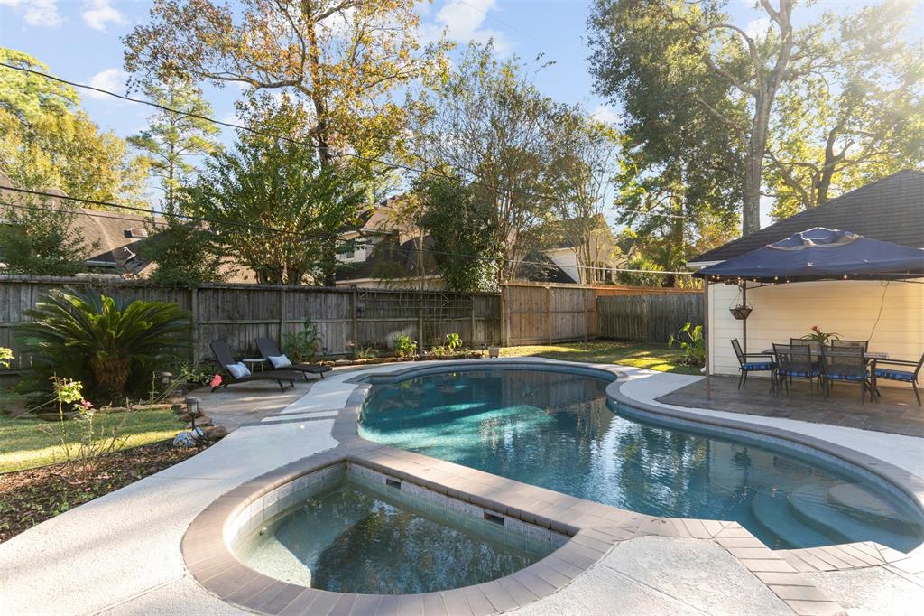 8903 2 Herts Road, Spring, Texas 77379, 4 Bedrooms Bedrooms, 8 Rooms Rooms,2 BathroomsBathrooms,Single-family,For Sale,Herts,87065220