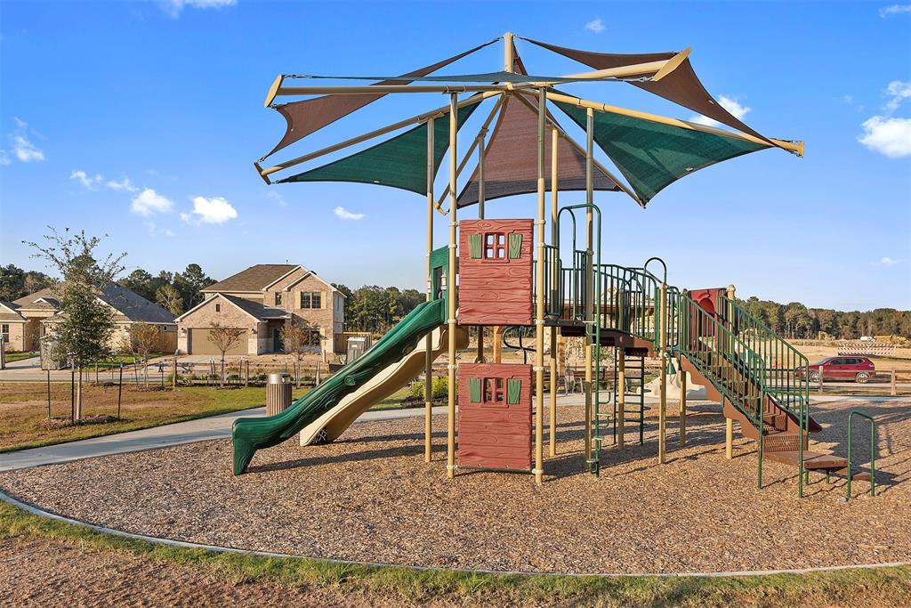 17707 1 Sapphire Pines Drive, New Caney, Texas 77357, 4 Bedrooms Bedrooms, 8 Rooms Rooms,3 BathroomsBathrooms,Single-family,For Sale,Sapphire Pines,65958695
