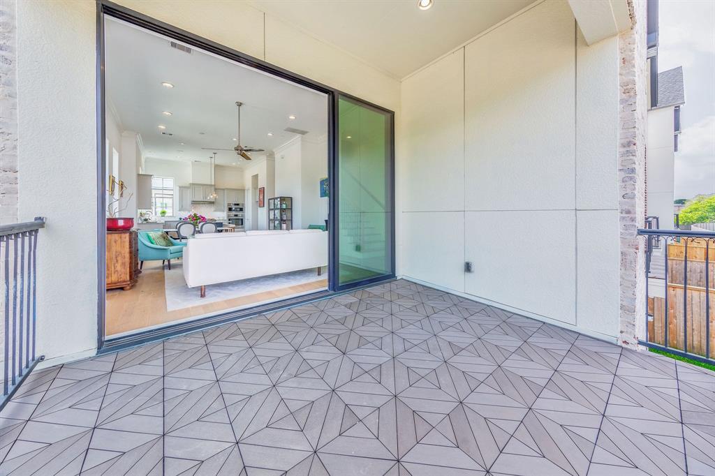4011 3 University Grove Street, Houston, Texas 77023, 3 Bedrooms Bedrooms, 6 Rooms Rooms,3 BathroomsBathrooms,Single-family,For Sale,University Grove,88265518