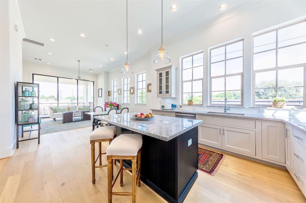4011 3 University Grove Street, Houston, Texas 77023, 3 Bedrooms Bedrooms, 6 Rooms Rooms,3 BathroomsBathrooms,Single-family,For Sale,University Grove,88265518