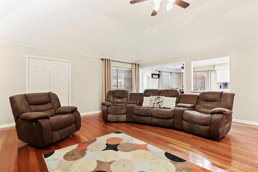 3307 1 Woodland View Drive, Kingwood, Texas 77345, 4 Bedrooms Bedrooms, 8 Rooms Rooms,2 BathroomsBathrooms,Single-family,For Sale,Woodland View,83393157