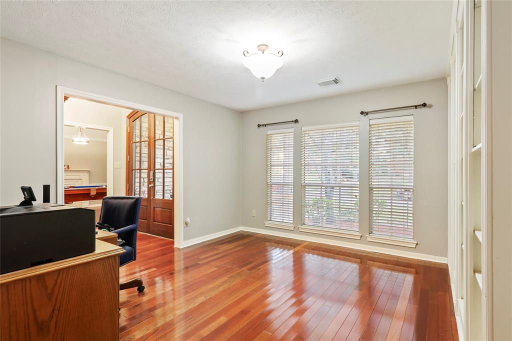 3307 1 Woodland View Drive, Kingwood, Texas 77345, 4 Bedrooms Bedrooms, 8 Rooms Rooms,2 BathroomsBathrooms,Single-family,For Sale,Woodland View,83393157